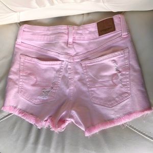 AE Distressed Short Shorts 🩳